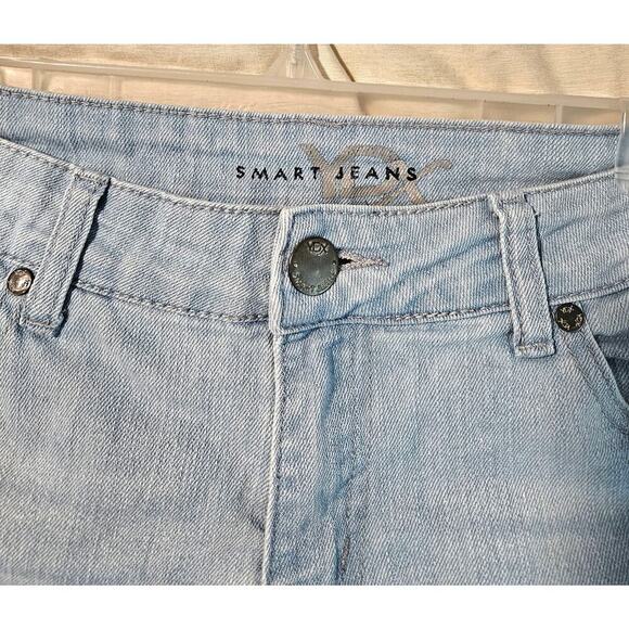 Women's Light Blue Distressed Smart Jeans Size 5/6 Mid Length - Picture 3 of 4